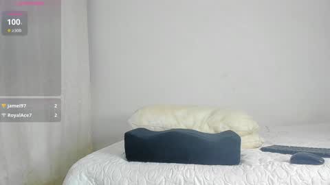 Snapshot of caroline_tovar_ chatting on 12.11.24 Caroline Tovar   Lovense is active my orgasms in your hands Give me more pleasure and make me cum online show from 12.11.24