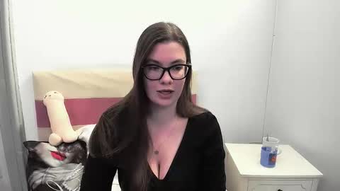 Snapshot of carolineamore chatting on 01.14.26 CarolineAmore online show from 01.14.26