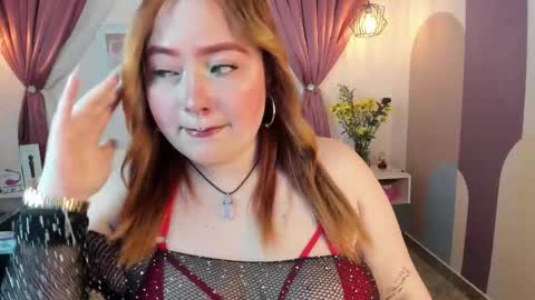Carolinee  online show from 09.27.25