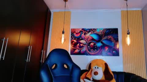 carolinejesh online show from 02.25.26