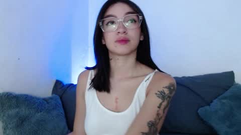 Caroline online show from 09.17.25