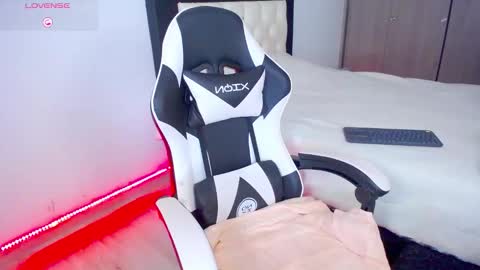 CarolinneFiotti online show from 11.02.25