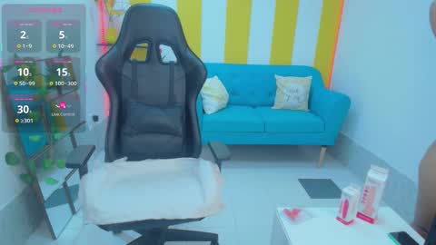 Snapshot of carollkiss chatting on 10.02.25 carollkiss online show from 10.02.25