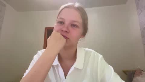 carolynesturino online show from 07.08.26