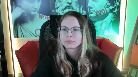 Snapshot of carrie_roses chatting on 09.11.25 carrie_roses online show from 09.11.25