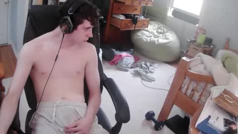 Snapshot of cartermcberran chatting on 04.15.26 cartermcberran online show from 04.15.26