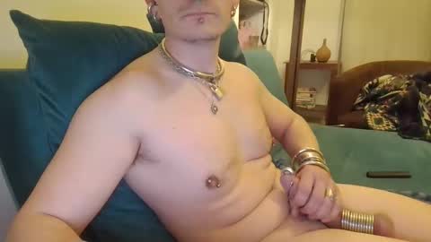 Snapshot of cartier123key chatting on 03.05.25 Cartier online show from 03.05.25