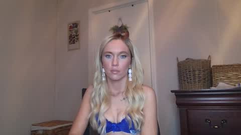 Casey Lakes online show from 10.14.25