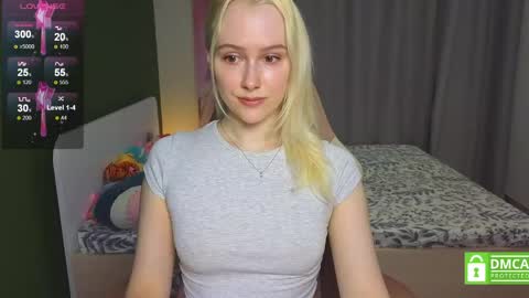 Snapshot of caseylabow chatting on 06.06.26 My name is Casey... Nice to meet you I will be happy to have funthumbs up please its important online show from 06.06.26