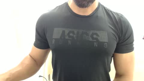 Snapshot of cashmastermuscle77 chatting on 06.10.26 cashmastermuscle77 online show from 06.10.26