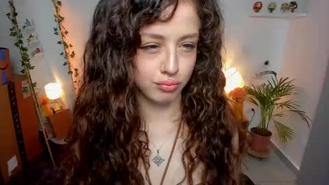 Snapshot of cassandra_caiin chatting on 06.05.26 Cassie online show from 06.05.26