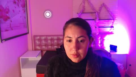 573215024606 online show from 10.03.25