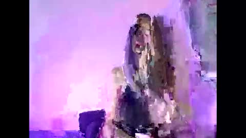 kitkat online show from 04.15.26