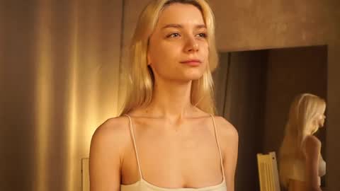 Snapshot of cassie130505 chatting on 03.08.25 Cassie online show from 03.08.25