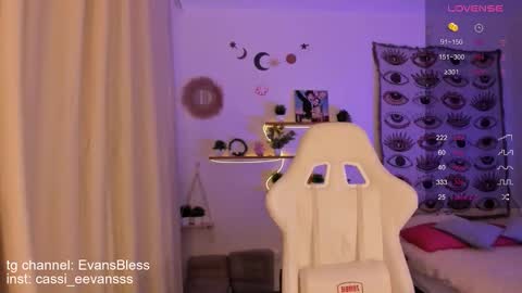 Cassie online show from 09.17.25
