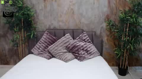 Cassie Marks  online show from 02.13.26