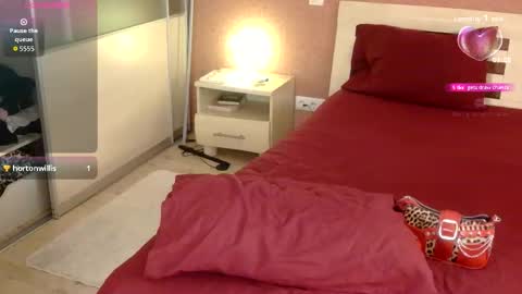 Snapshot of cassie_pinkk chatting on 09.19.25 Cassie online show from 09.19.25