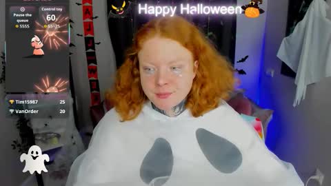 Snapshot of cassie_xkiss chatting on 10.31.25 Cassie online show from 10.31.25