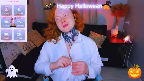 Snapshot of cassie_xkiss chatting on 11.02.25 Cassie online show from 11.02.25