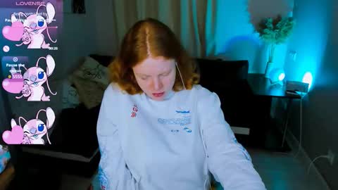 Snapshot of cassie_xkiss chatting on 12.01.25 Cassie online show from 12.01.25