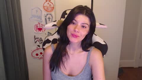 cassiealvarez online show from 10.29.25