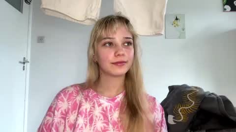 Olivia online show from 04.02.26