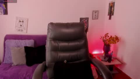 Cata green model independient online show from 07.08.26