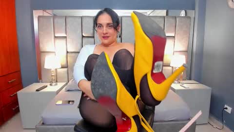 Cata Joness  My schedule 2200 - 0500 GMT -5 online show from 09.09.25