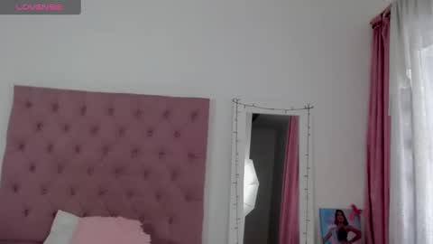 Snapshot of catalaia_stomm chatting on 02.04.25 catalaia_stomm online show from 02.04.25