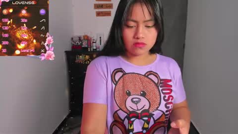 Snapshot of cataleya_0_0_ chatting on 03.10.25 Flor....... online show from 03.10.25