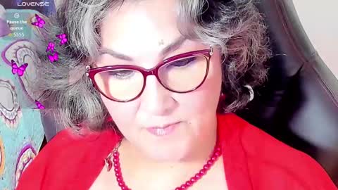 Snapshot of cataleya_mom_ chatting on 10.17.25 cataleya online show from 10.17.25