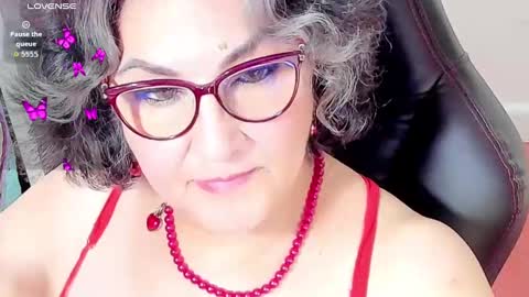 Snapshot of cataleya_mom_ chatting on 10.18.25 cataleya online show from 10.18.25