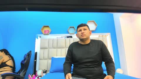 Jhon and Catalina online show from 10.07.25