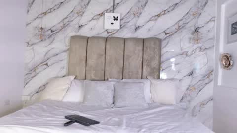 catalinareyes_ online show from 04.03.26