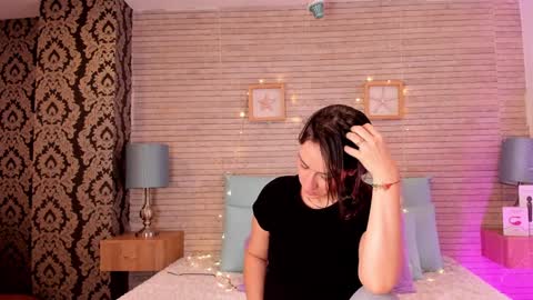 Snapshot of catalinnathompson chatting on 12.19.24 CatalinnaThompson online show from 12.19.24