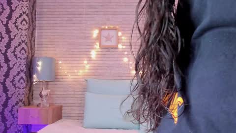Snapshot of catalinnathompson chatting on 12.29.24 CatalinnaThompson online show from 12.29.24