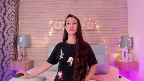 Snapshot of catalinnathompson chatting on 12.29.24 CatalinnaThompson online show from 12.29.24