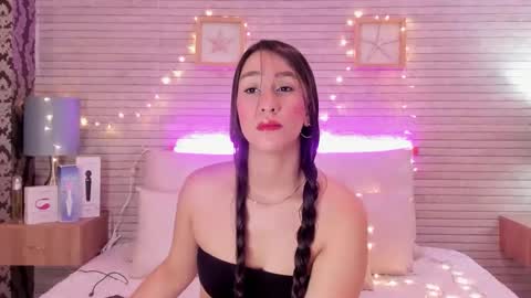 Snapshot of catalinnathompson chatting on 02.12.25 CatalinnaThompson online show from 02.12.25