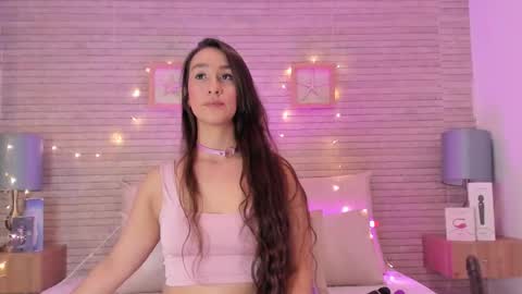 Snapshot of catalinnathompson chatting on 03.07.25 CatalinnaThompson online show from 03.07.25