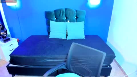  Mia   online show from 12.03.24