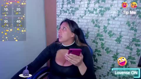  Mia   online show from 11.17.25