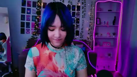 KettieHi My name is Katie I love drawing and I can play the guitar. And  love dancing online show from 07.25.26