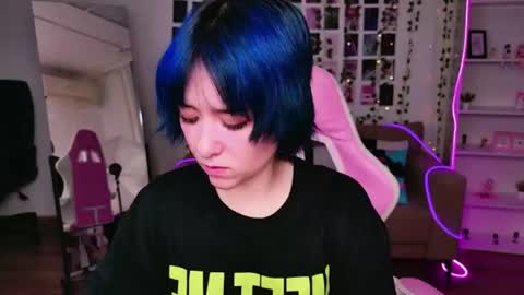 KettieHi My name is Katie I love drawing and I can play the guitar. And  love dancing online show from 08.02.26