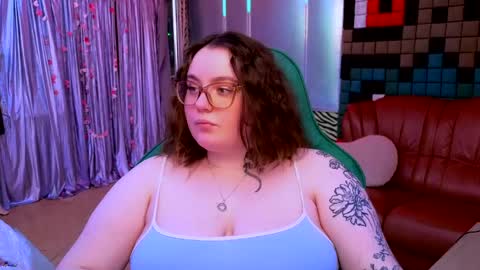 Snapshot of catherineclaire chatting on 05.04.26 catherineclaire online show from 05.04.26