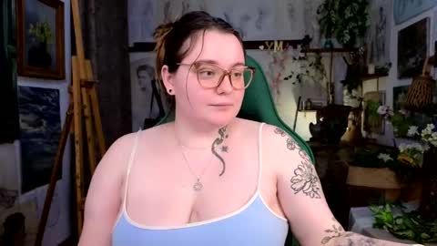 Snapshot of catherineclaire chatting on 05.05.26 catherineclaire online show from 05.05.26