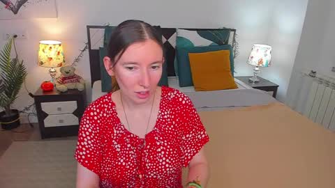 Snapshot of catherinewalls chatting on 12.08.24 Catrin online show from 12.08.24