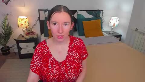 Snapshot of catherinewalls chatting on 12.14.24 Catrin online show from 12.14.24