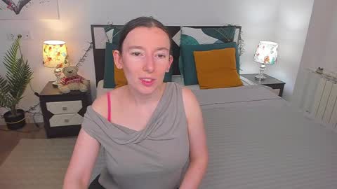 Snapshot of catherinewalls chatting on 12.16.24 Catrin online show from 12.16.24