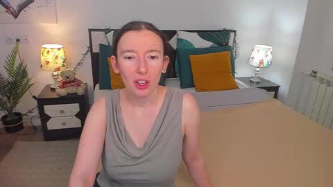 Snapshot of catherinewalls chatting on 12.19.24 Catrin online show from 12.19.24