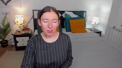 Snapshot of catherinewalls chatting on 12.22.24 Catrin online show from 12.22.24